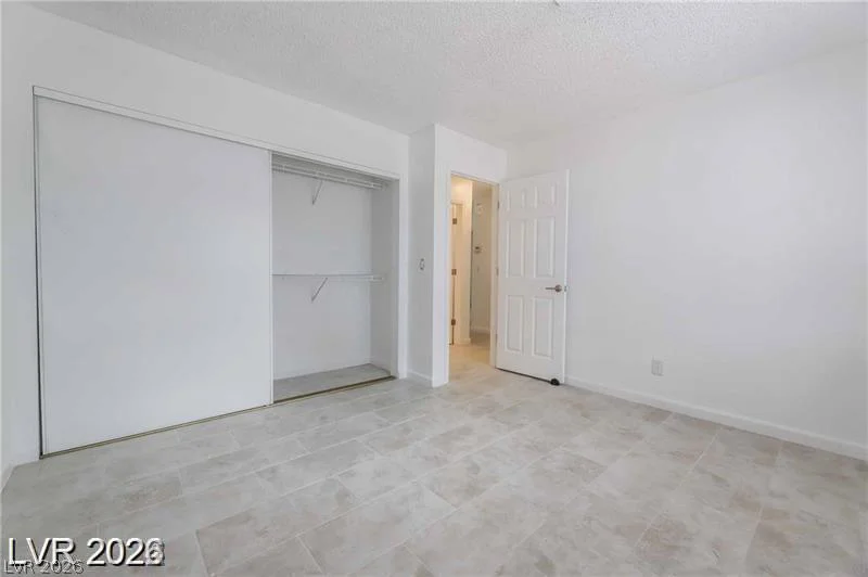 2117 Chertsey, Las Vegas, NV 89108