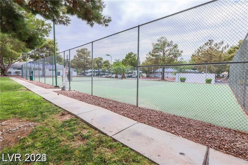 2117 Chertsey, Las Vegas, NV 89108