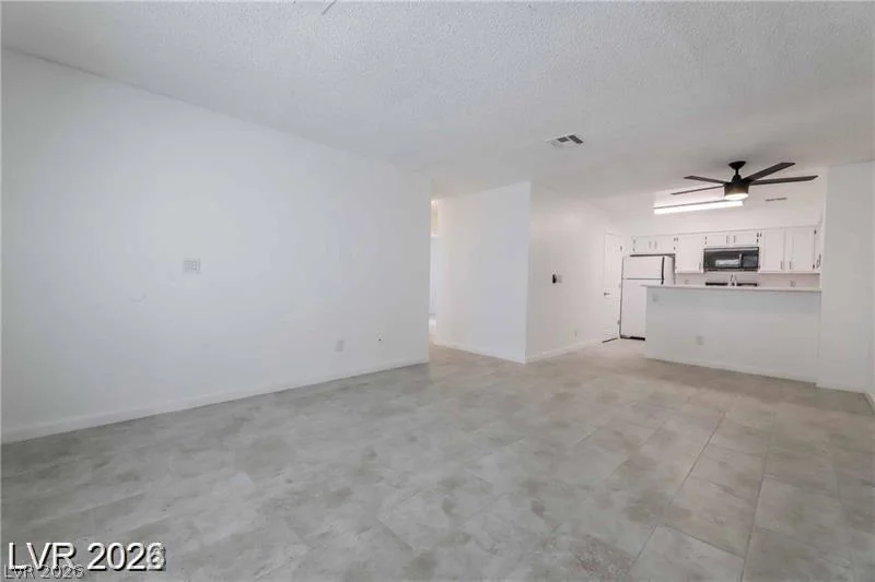 2117 Chertsey, Las Vegas, NV 89108