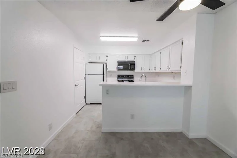 2117 Chertsey, Las Vegas, NV 89108