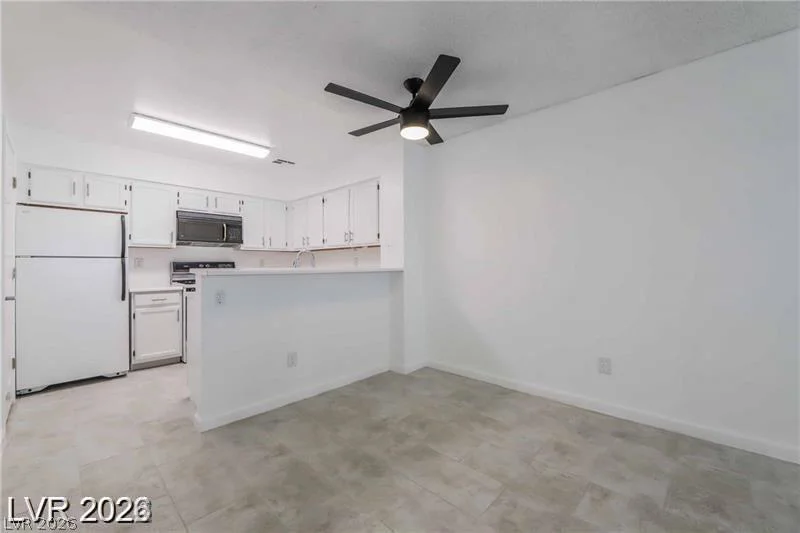 2117 Chertsey, Las Vegas, NV 89108