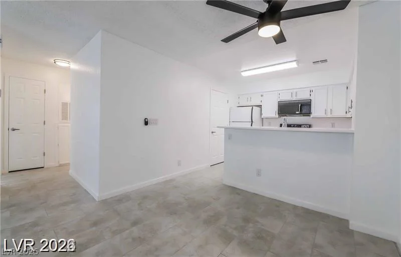 2117 Chertsey, Las Vegas, NV 89108