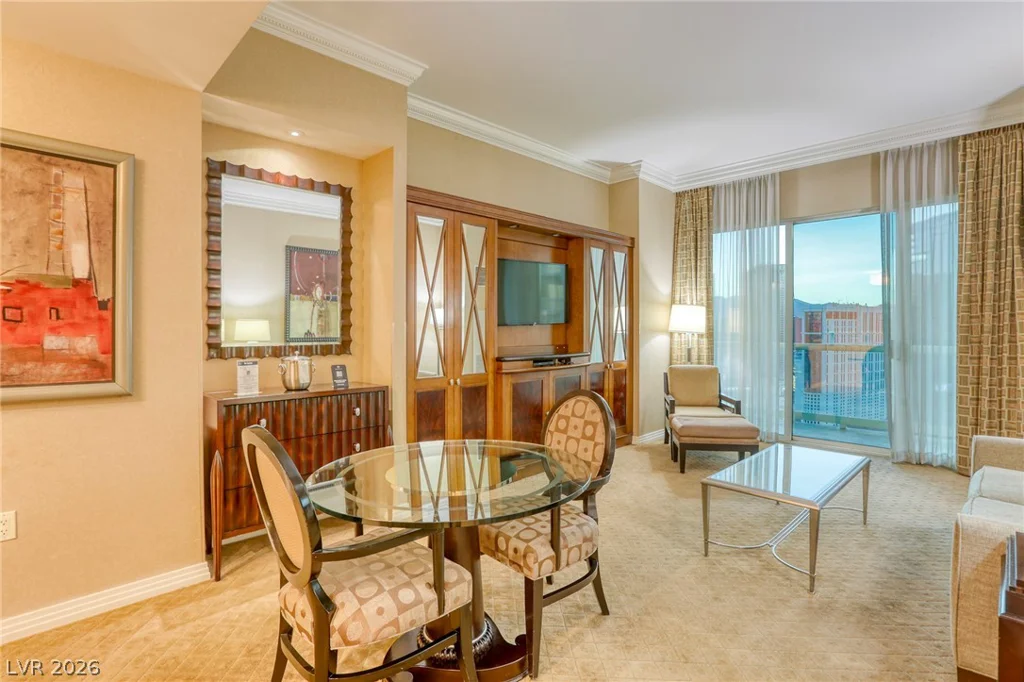 135 Harmon, Las Vegas, NV 89109