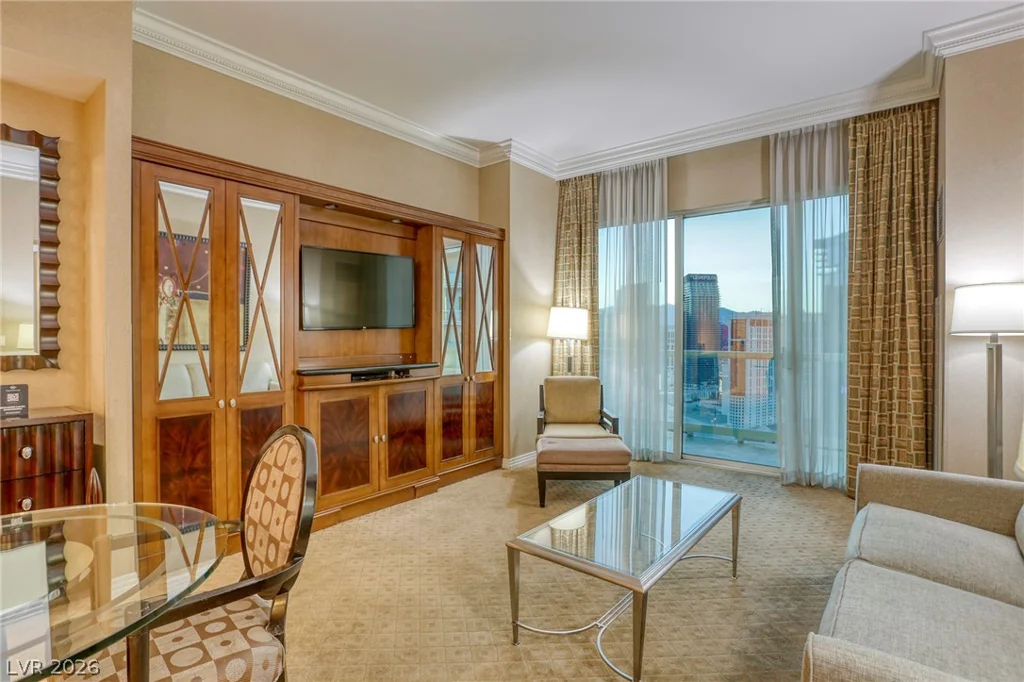 135 Harmon, Las Vegas, NV 89109