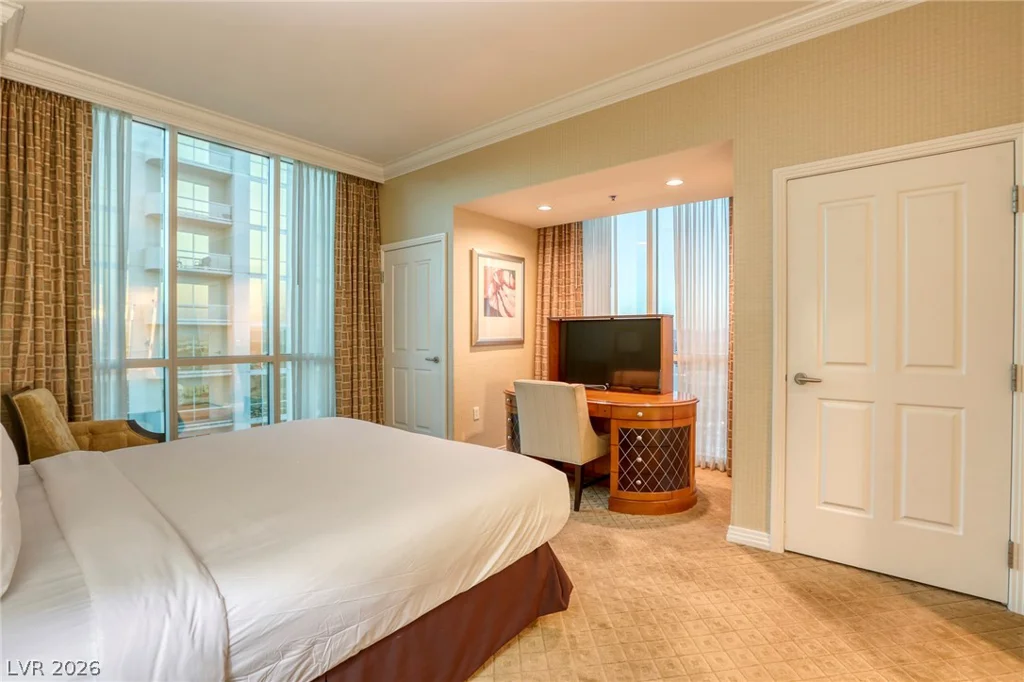 135 Harmon, Las Vegas, NV 89109