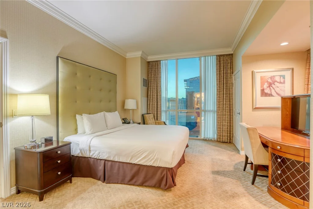 135 Harmon, Las Vegas, NV 89109