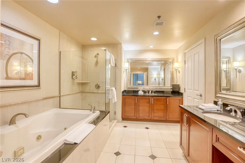 135 Harmon, Las Vegas, NV 89109