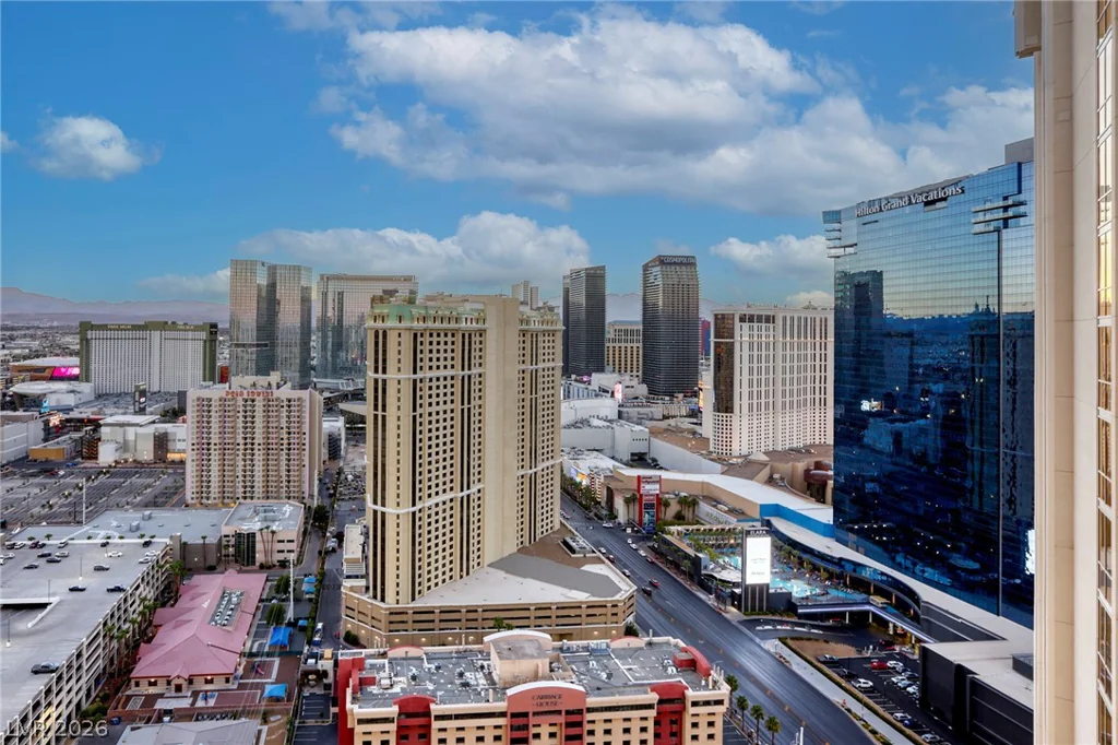 135 Harmon, Las Vegas, NV 89109