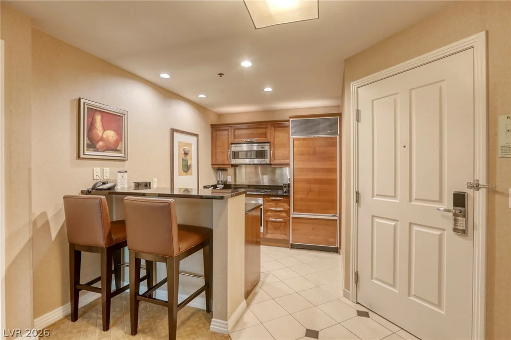 135 Harmon, Las Vegas, NV 89109