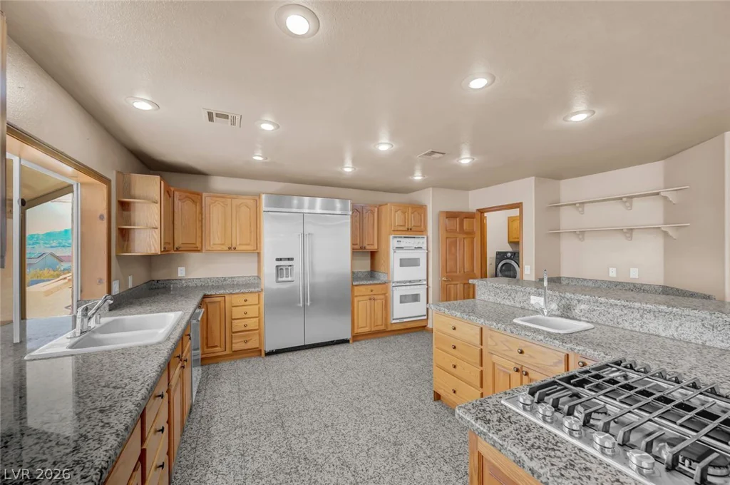 640 Racetrack, Henderson, NV 89015