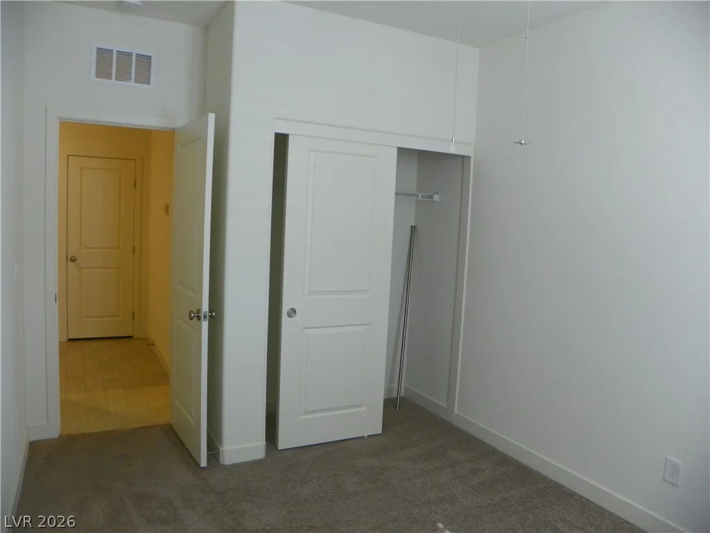 10117 Cliff Barrel, Las Vegas, NV 89141