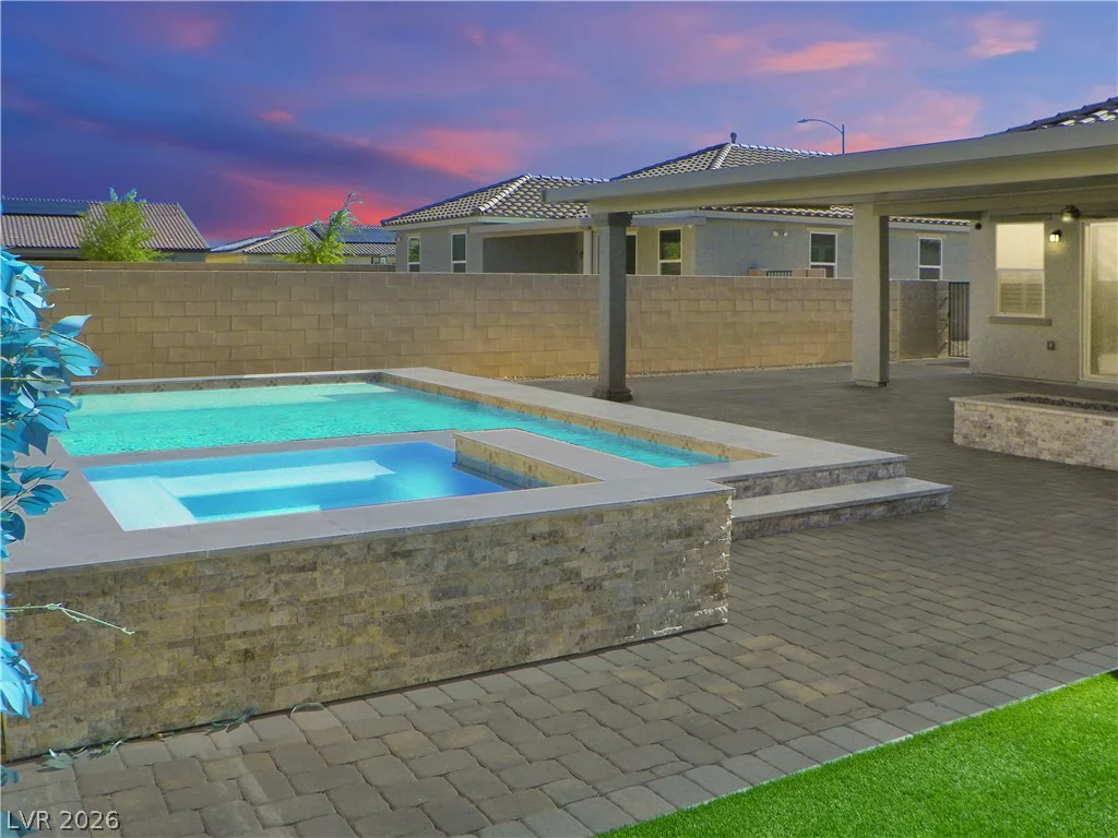 10117 Cliff Barrel, Las Vegas, NV 89141