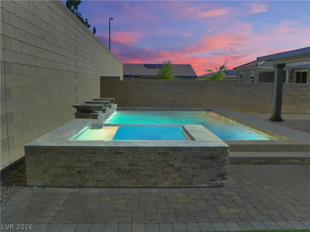 10117 Cliff Barrel, Las Vegas, NV 89141