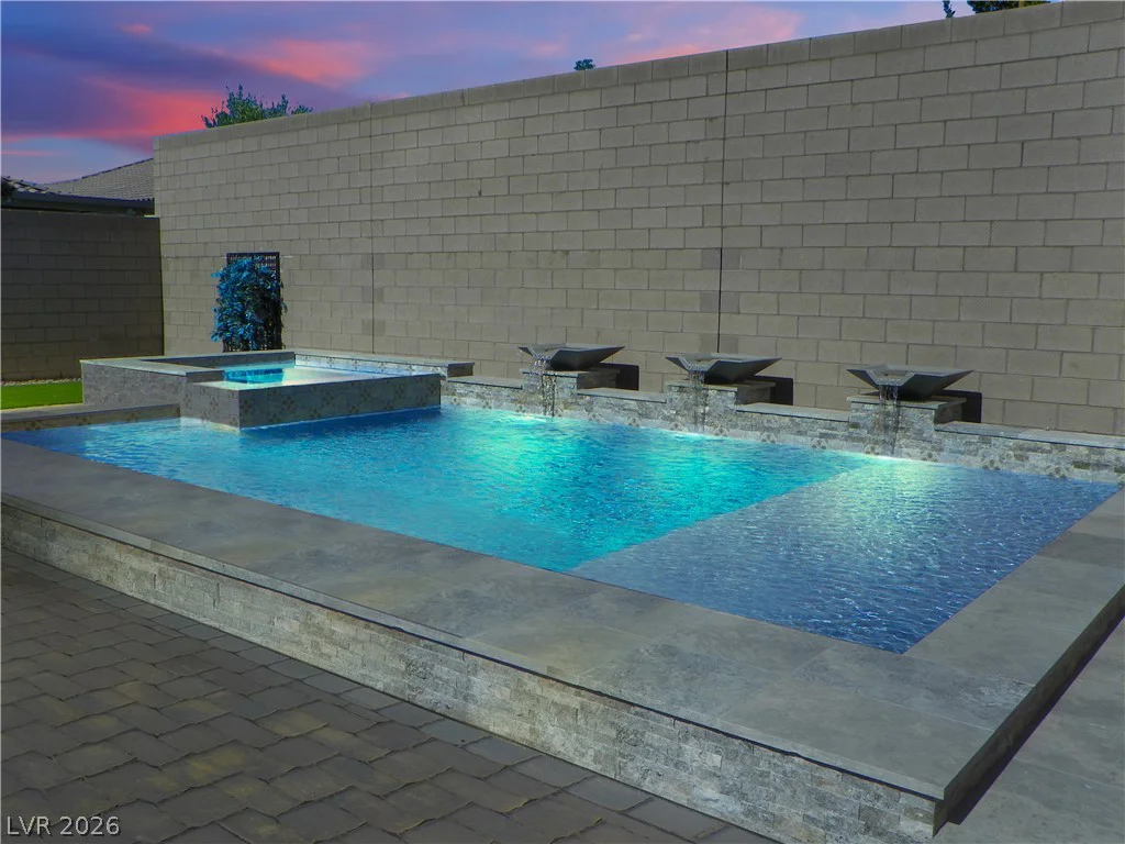 10117 Cliff Barrel, Las Vegas, NV 89141