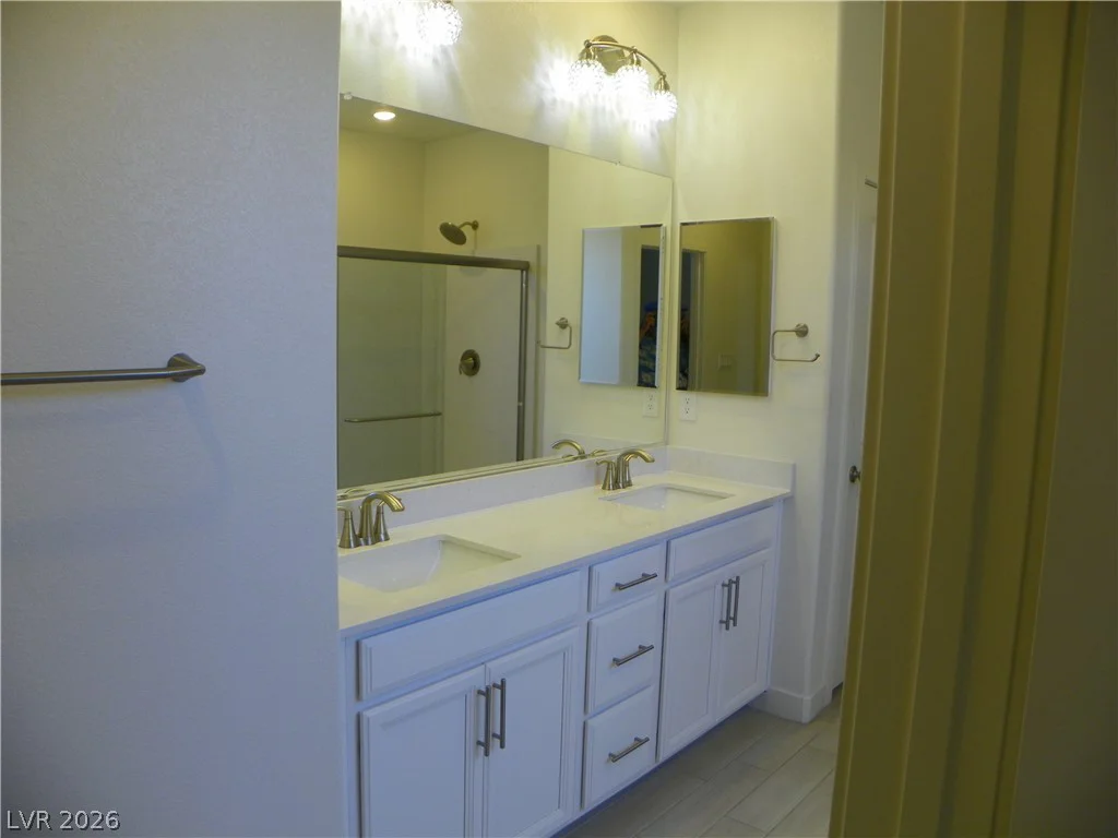 10117 Cliff Barrel, Las Vegas, NV 89141