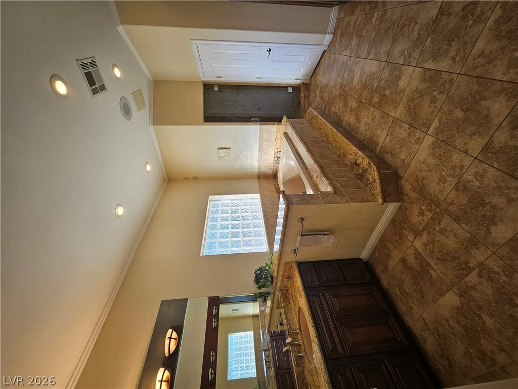 209 Irvin, Las Vegas, NV 89183
