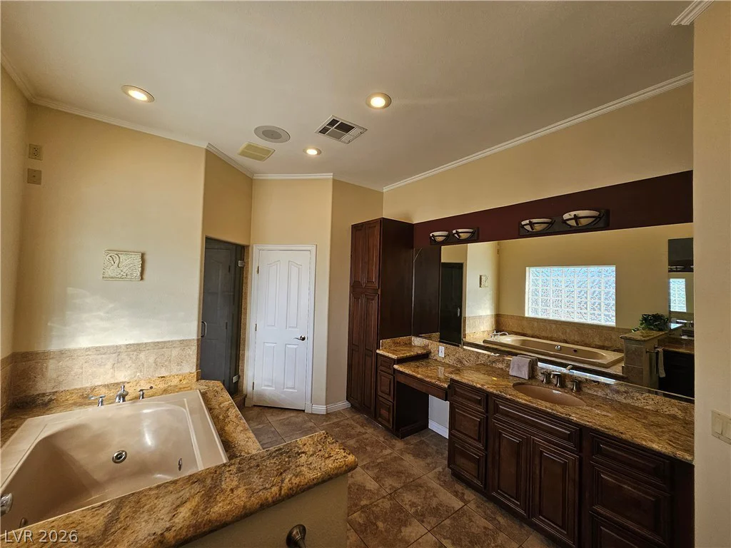 209 Irvin, Las Vegas, NV 89183