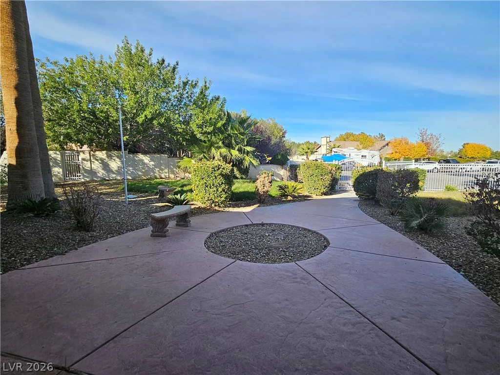 209 Irvin, Las Vegas, NV 89183