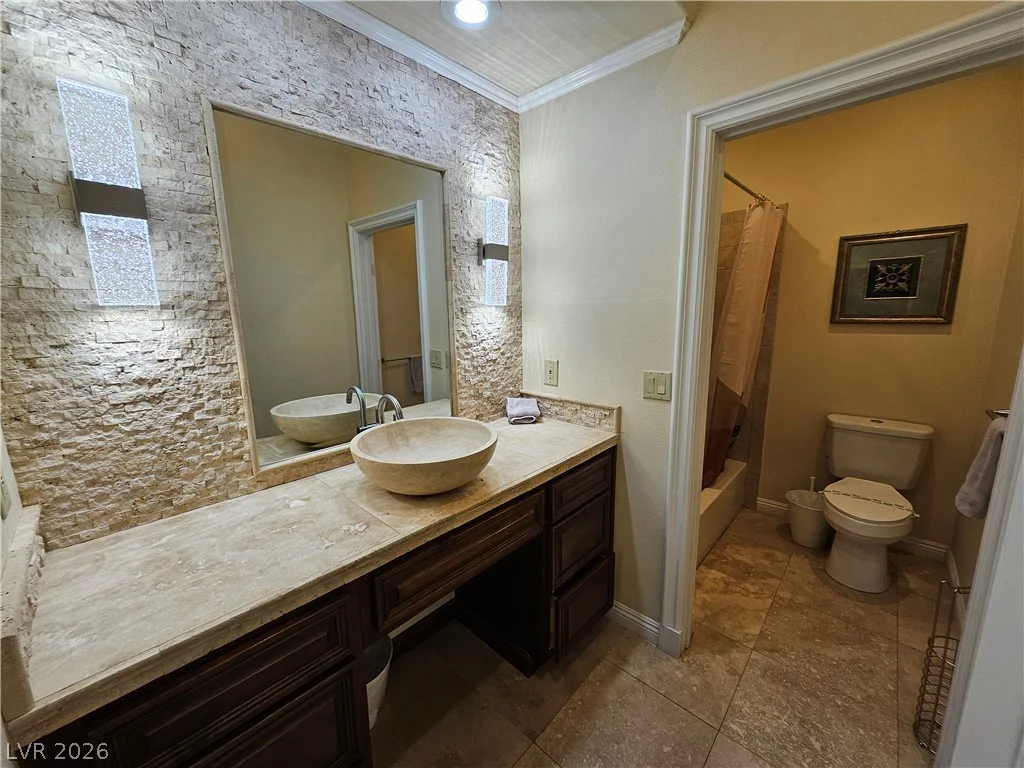 209 Irvin, Las Vegas, NV 89183