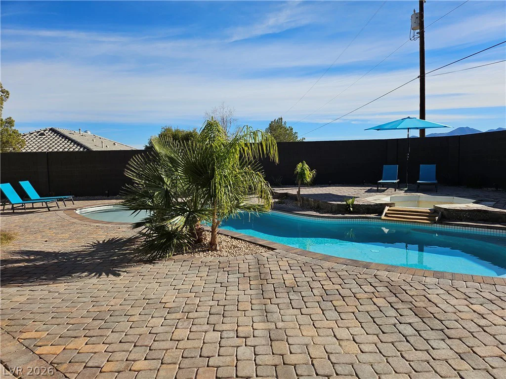 209 Irvin, Las Vegas, NV 89183