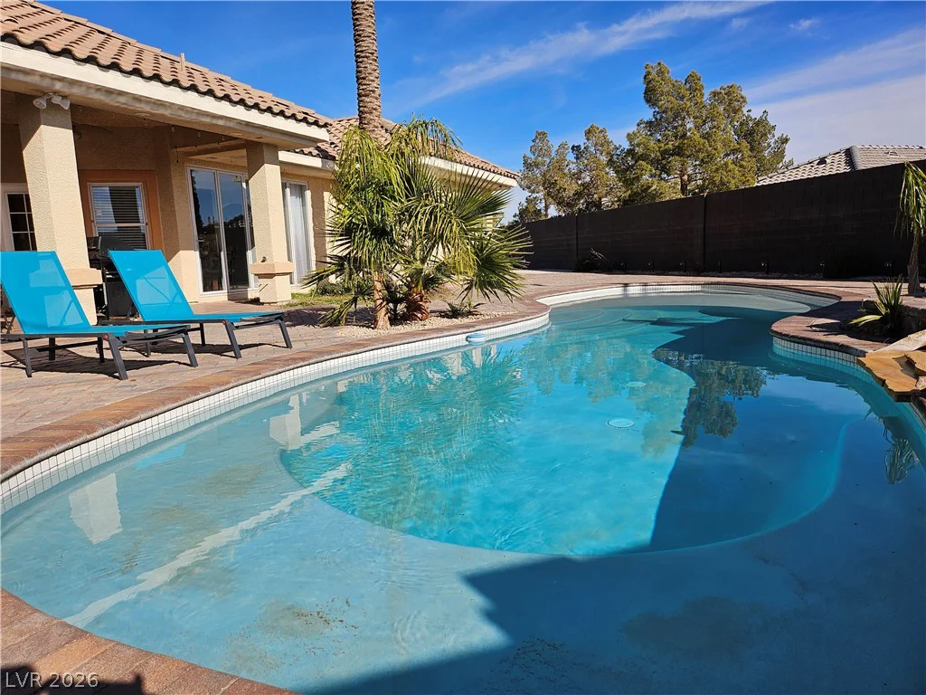 209 Irvin, Las Vegas, NV 89183