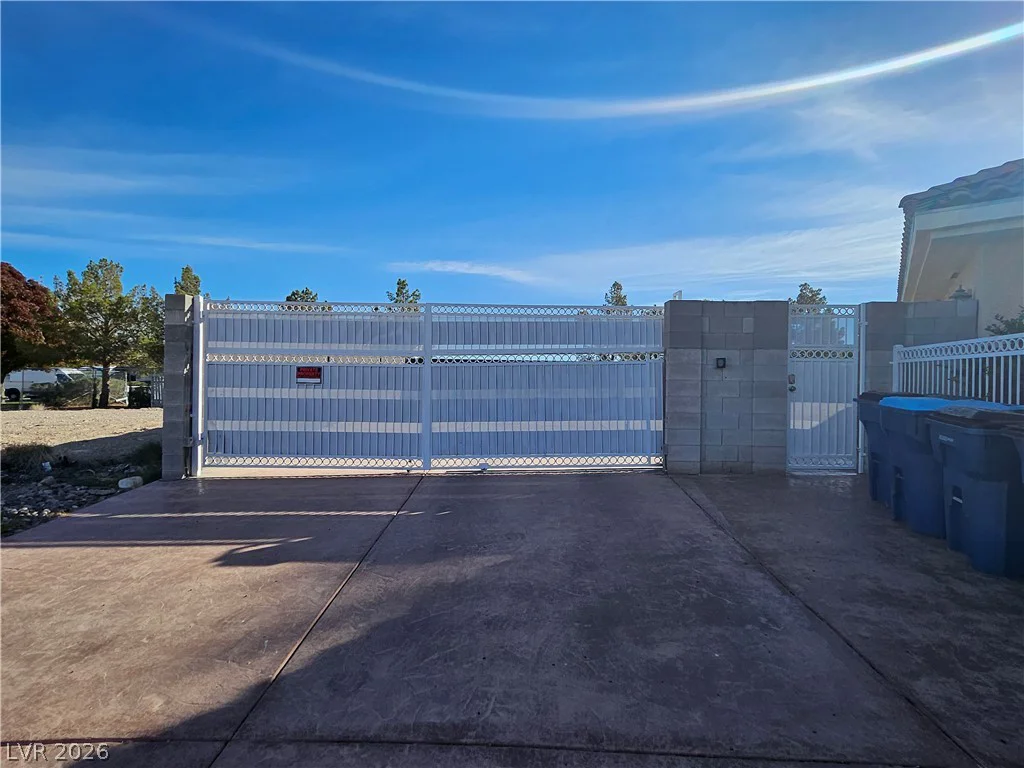209 Irvin, Las Vegas, NV 89183
