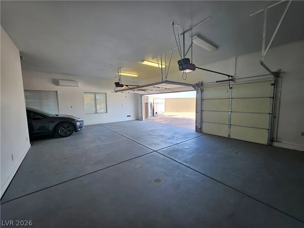 209 Irvin, Las Vegas, NV 89183