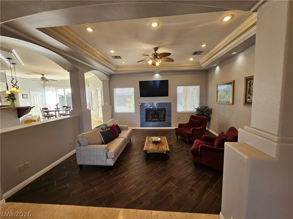 209 Irvin, Las Vegas, NV 89183