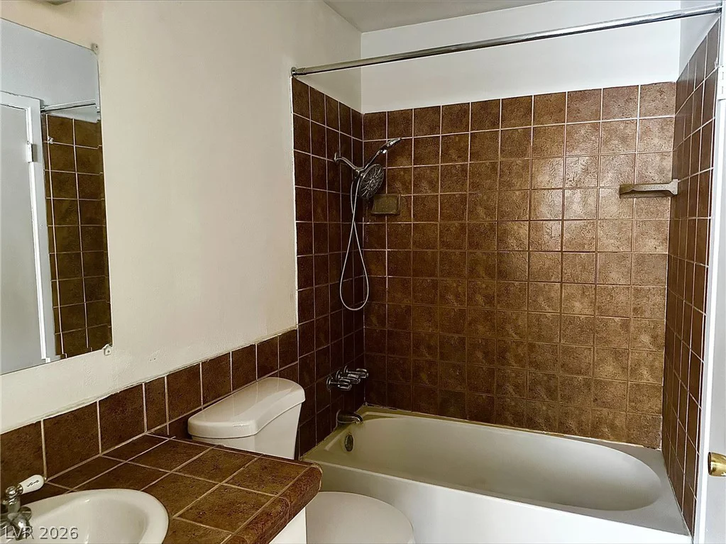 4338 Caliente, Las Vegas, NV 89119