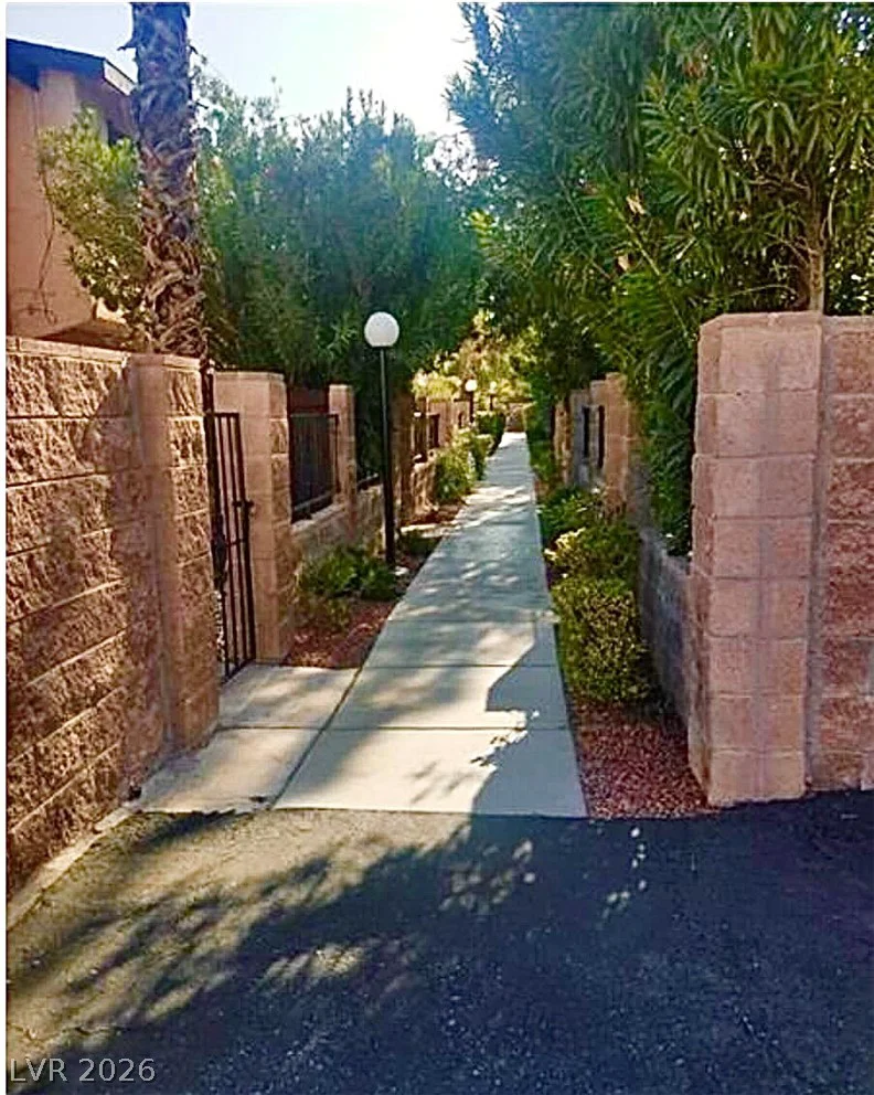 4338 Caliente, Las Vegas, NV 89119