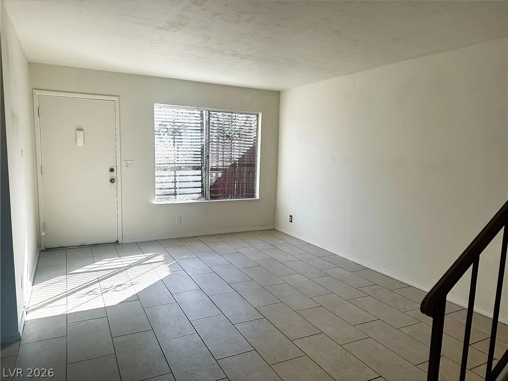 4338 Caliente, Las Vegas, NV 89119