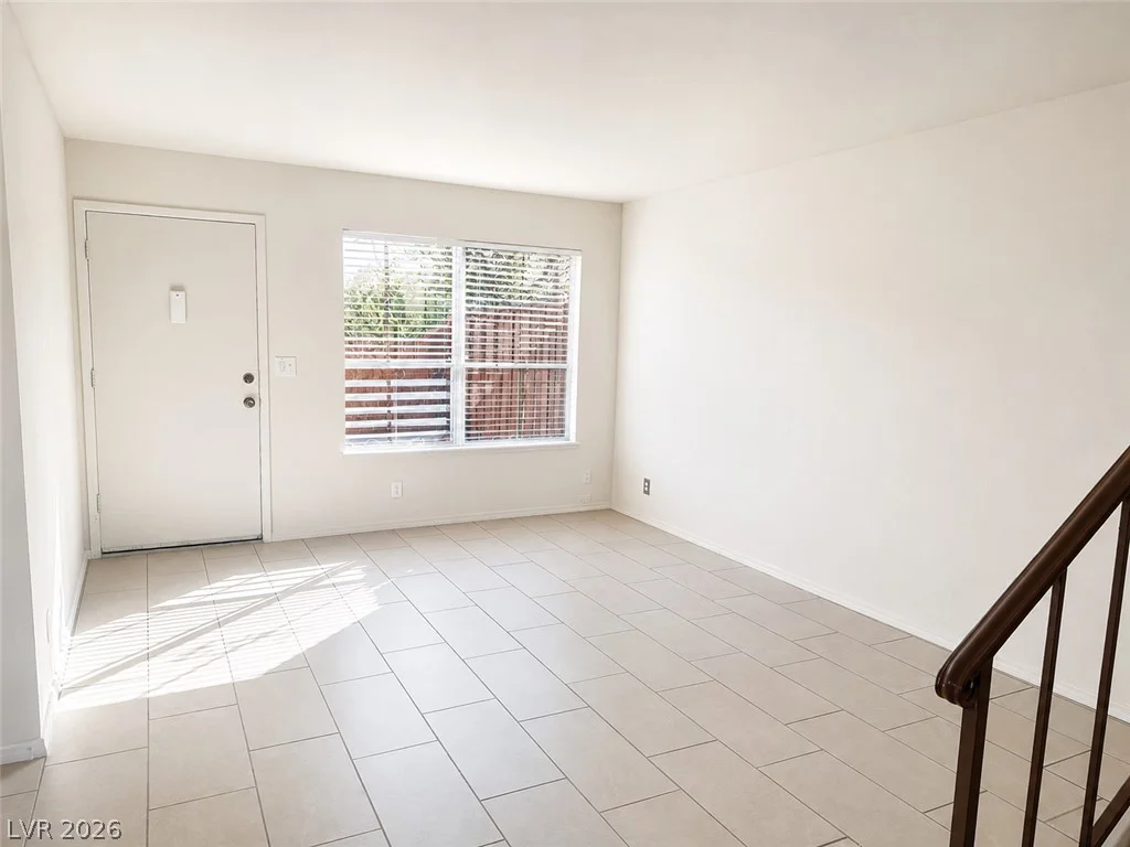 4338 Caliente, Las Vegas, NV 89119