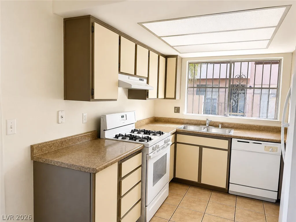 4338 Caliente, Las Vegas, NV 89119