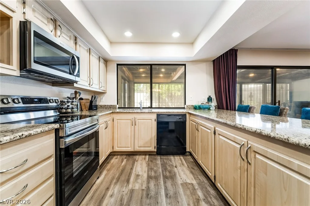4211 Flamingo Crest, Las Vegas, NV 89121