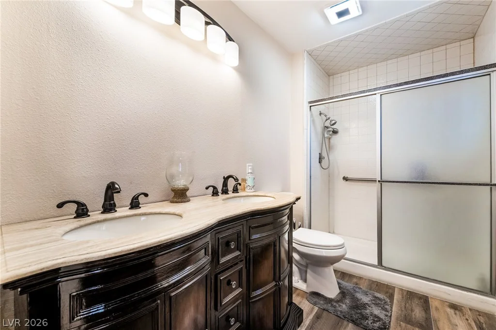 4211 Flamingo Crest, Las Vegas, NV 89121