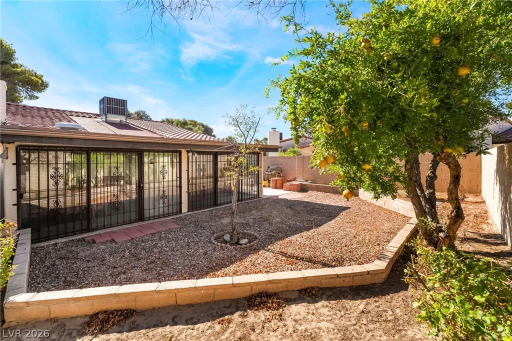 4211 Flamingo Crest, Las Vegas, NV 89121