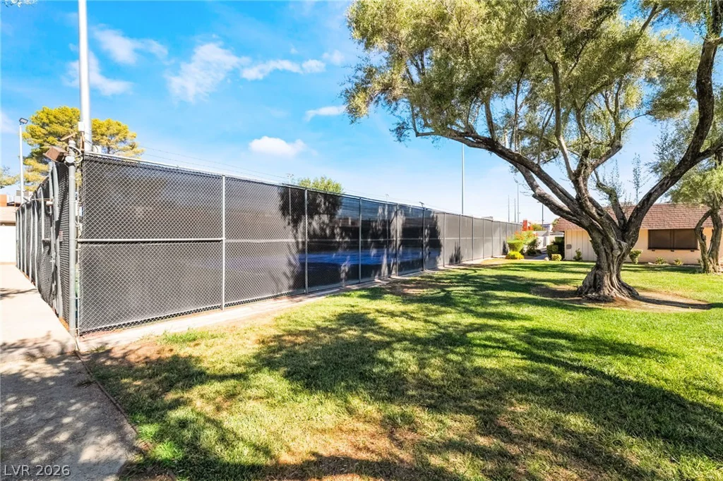 4211 Flamingo Crest, Las Vegas, NV 89121