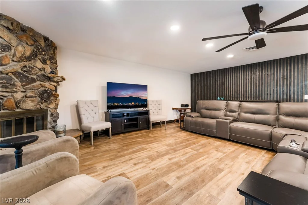 4211 Flamingo Crest, Las Vegas, NV 89121