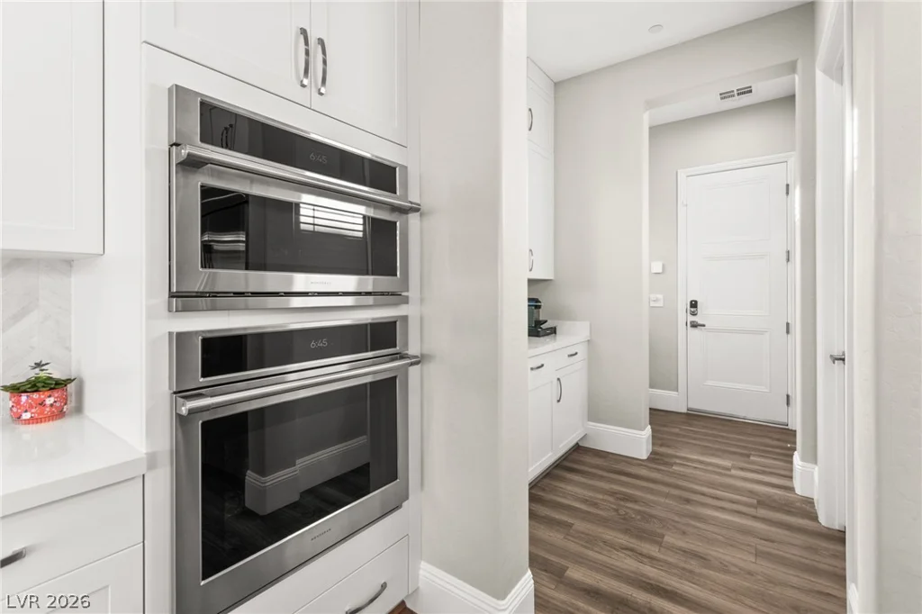 9911 Colsen Michael, Las Vegas, NV 89149