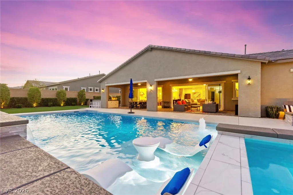 9911 Colsen Michael, Las Vegas, NV 89149