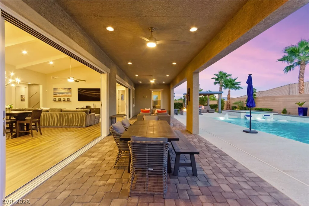 9911 Colsen Michael, Las Vegas, NV 89149