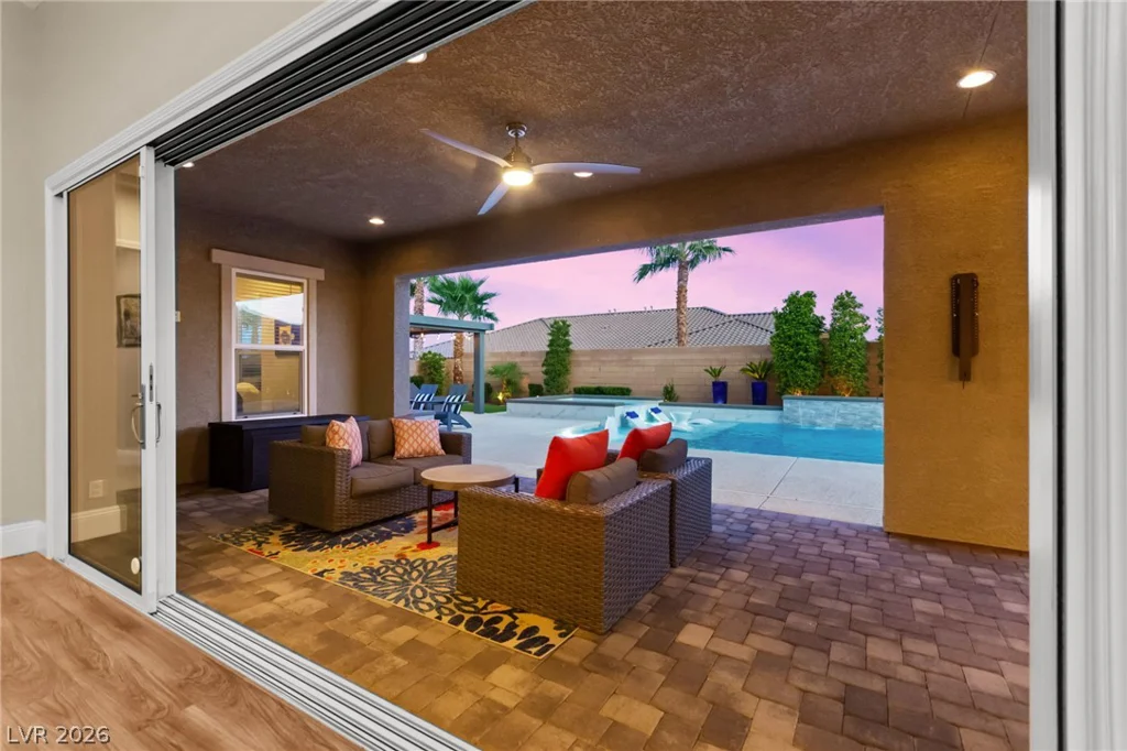 9911 Colsen Michael, Las Vegas, NV 89149