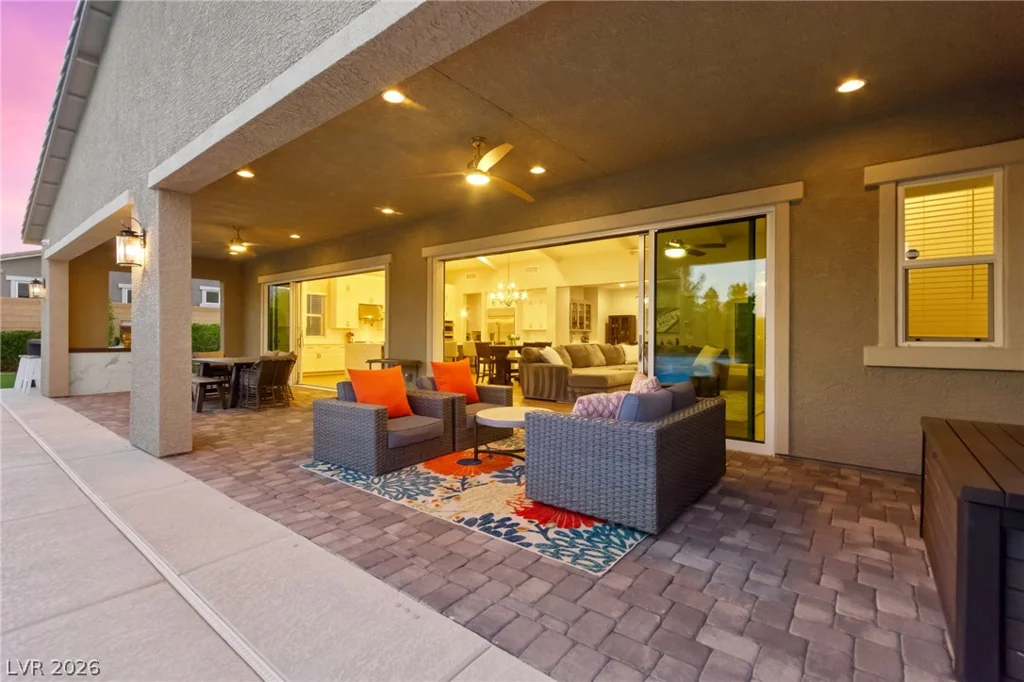 9911 Colsen Michael, Las Vegas, NV 89149