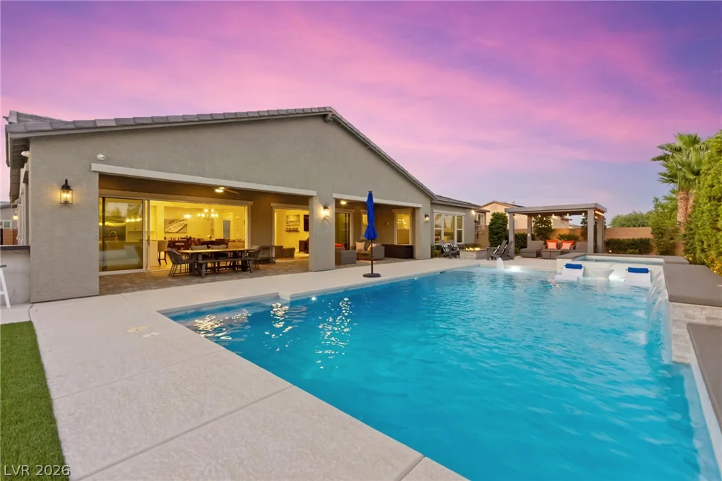 9911 Colsen Michael, Las Vegas, NV 89149