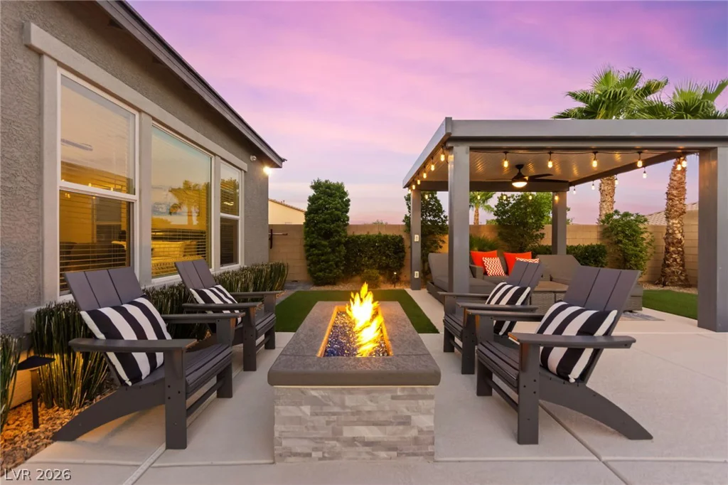9911 Colsen Michael, Las Vegas, NV 89149