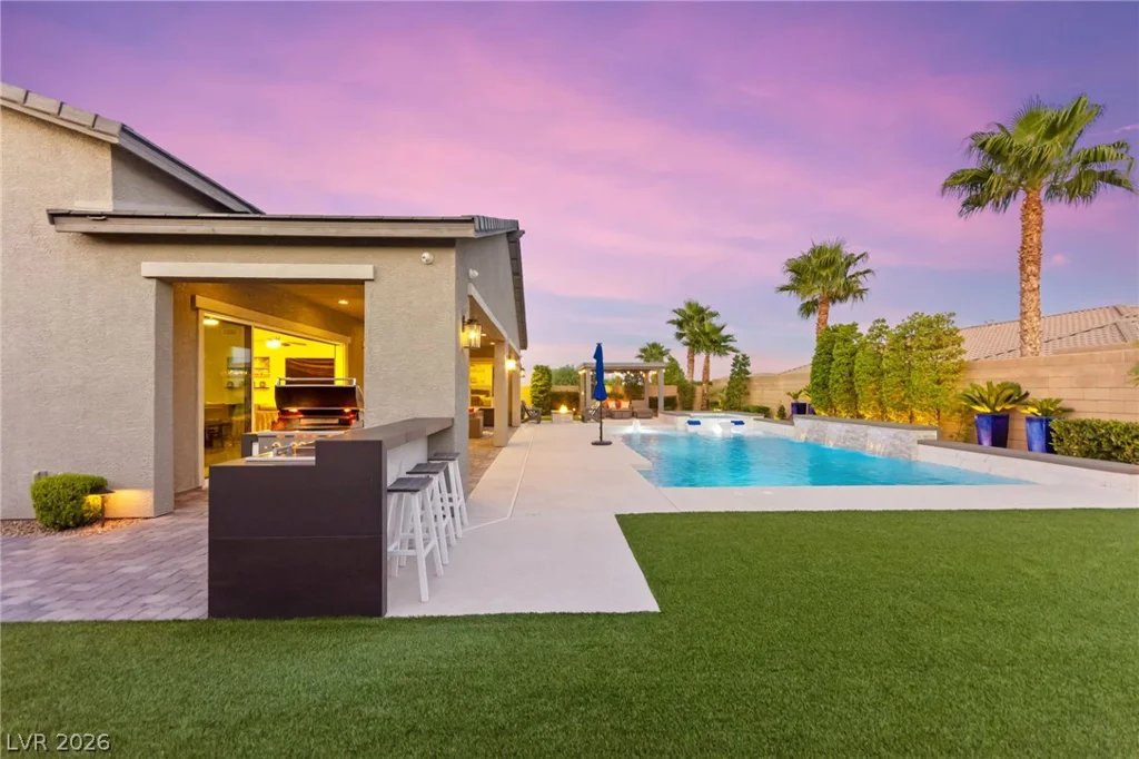 9911 Colsen Michael, Las Vegas, NV 89149