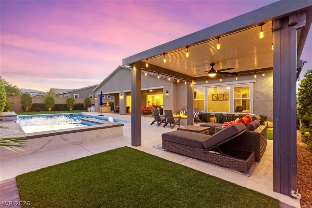 9911 Colsen Michael, Las Vegas, NV 89149