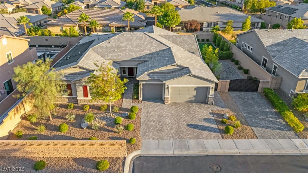 9911 Colsen Michael, Las Vegas, NV 89149