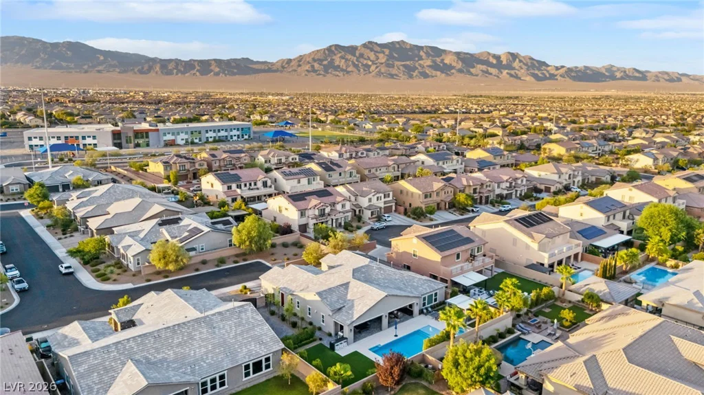9911 Colsen Michael, Las Vegas, NV 89149