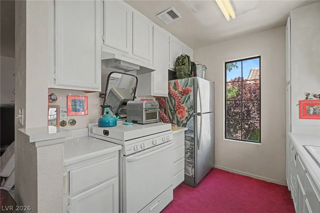 4889 Torrey Pines, Las Vegas, NV 89103